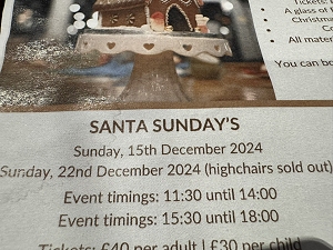 Given that this meant to refer to multiple Sundays around Christmas, it should simply be a plural. No apostrophe.